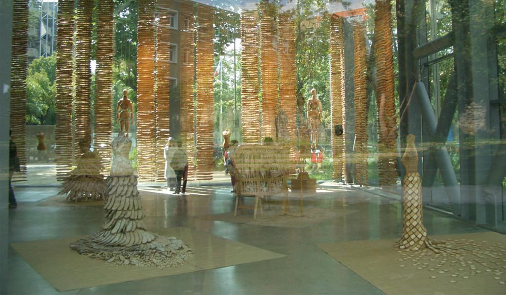 Pain couture By J.Paul Gaultier, Fondation Cartier