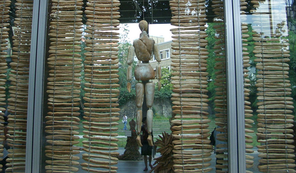 Pain couture By J.Paul Gaultier, Fondation Cartier