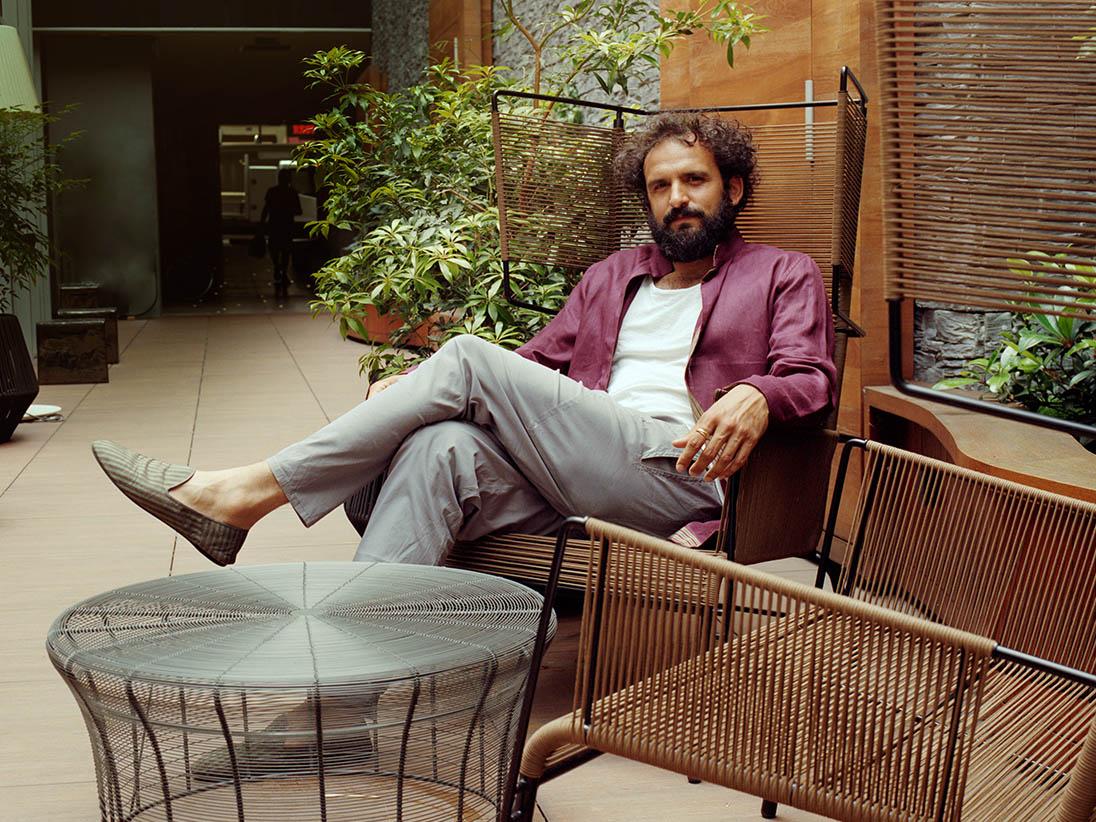 Arthur Igual in Liwan head to toe