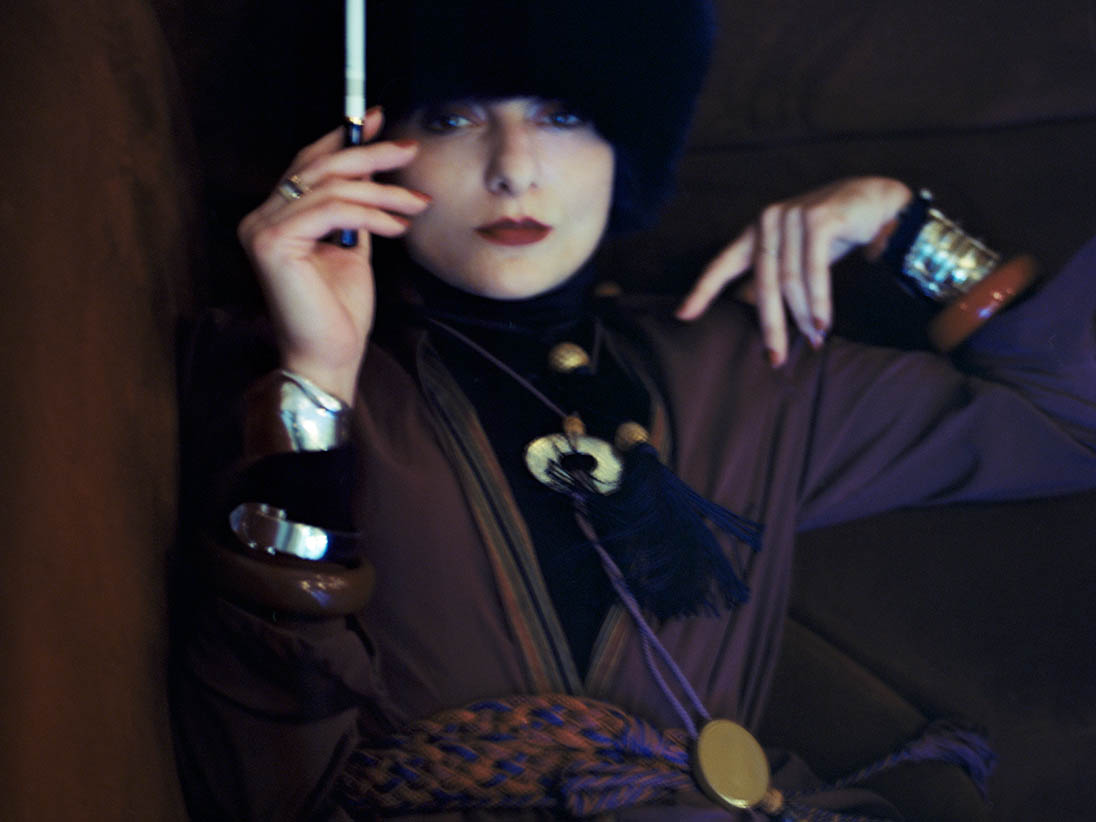 Catherine Baba in "Remmen" coat